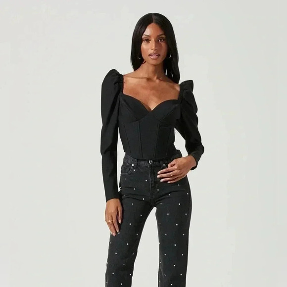 REVOLVE Tops - Revolve ASTR Betty Puff Sleeve Sweetheart Neck Top NWT